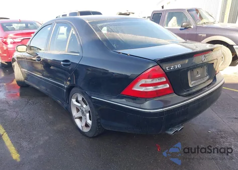 2007 Mercedes-Benz C 230 Sport from USA, damaged, VIN WDBRF52H77F856617